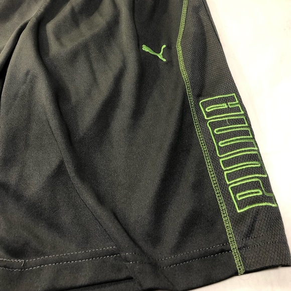 Boys M elastic waist Puma shorts - Picture 1 of 9